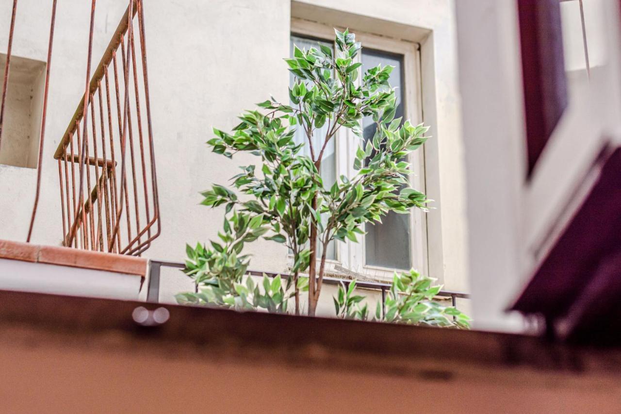 Appartamento Milton Con Terrazza อาเรซโซ ภายนอก รูปภาพ